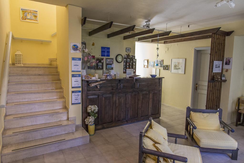 Spiti Hotel อิไรออน ภายนอก รูปภาพ